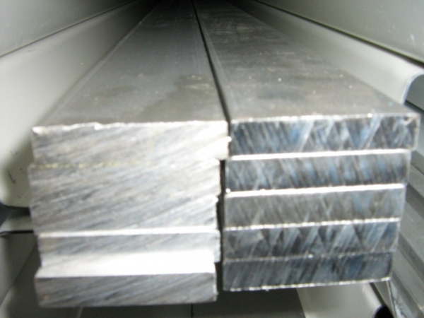 Aluminium AlMgSi0,5 Flach  15x5 mm  Länge 1000 mm